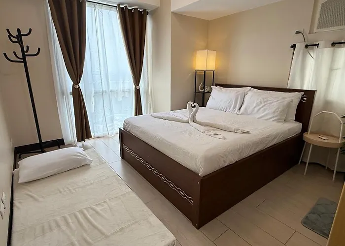 Panoramic Views 2br Family In Mckinley Bgc Apartment *