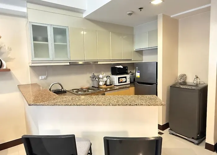 Panoramic Views 2br Family In Mckinley Bgc Apartment *